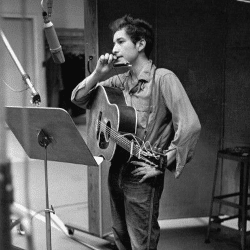 Bob Dylan recording with a Neumann U67.